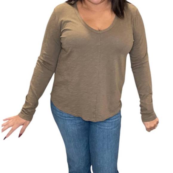 NEW BOBI center seam v neck tee in dark sage - Picture 1 of 3